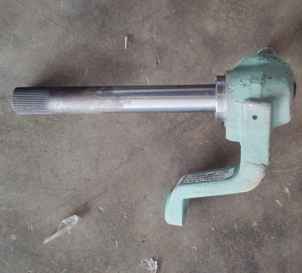 JOHN DEERE 5045 KINGPIN - Image 2