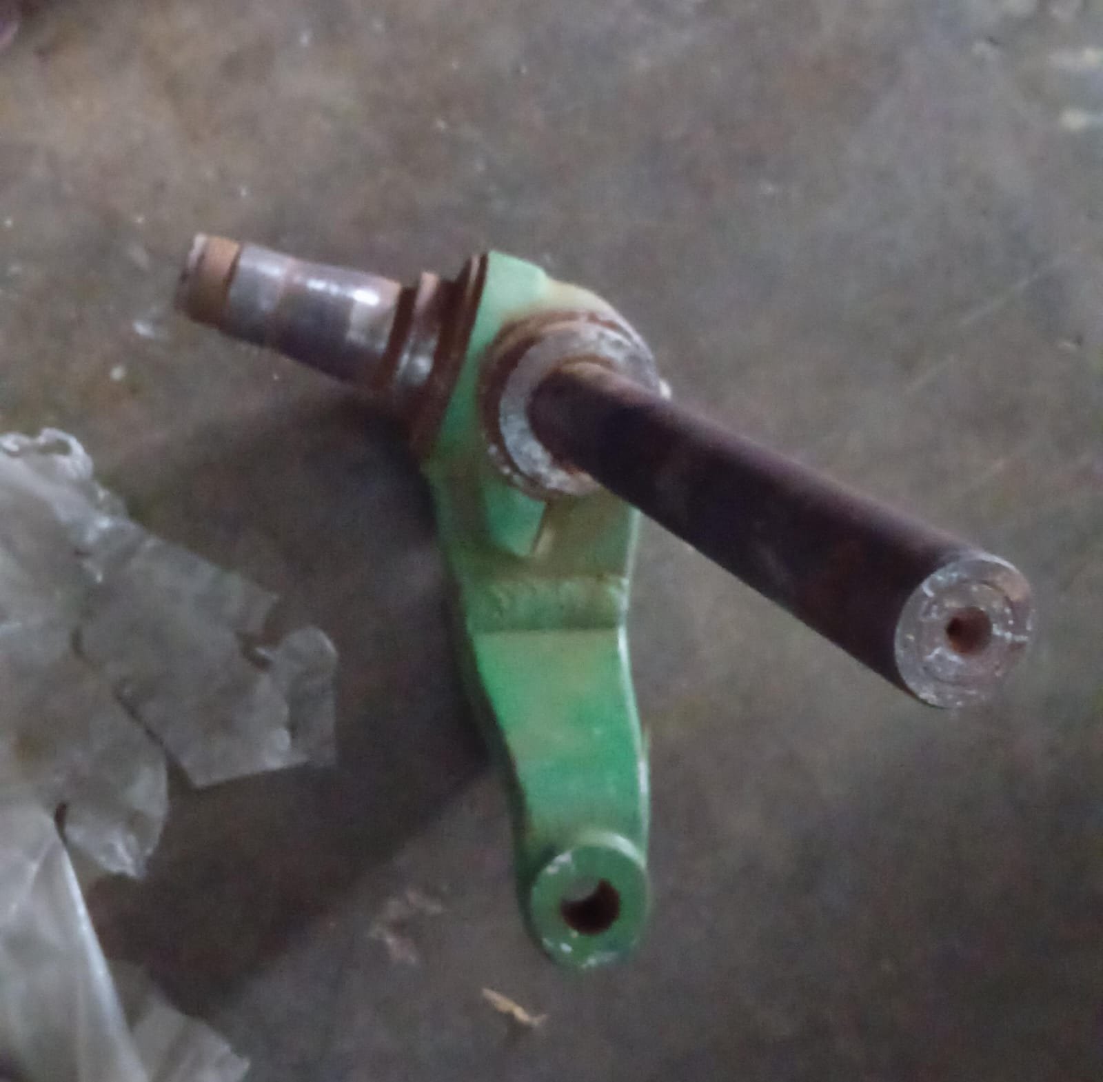 JOHN DEERE 5045 KINGPIN - Image 3
